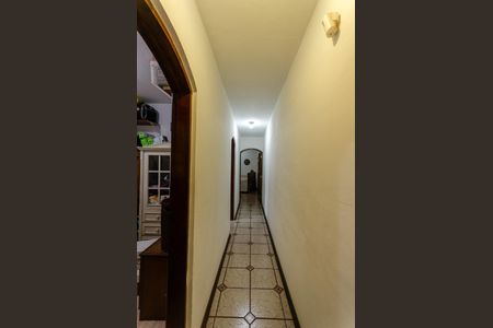 Casa para alugar com 203m², 4 quartos e 2 vagas Casa para alugar com 203m², 4 quartos e 2 vagasCorredor