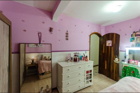 Casa para alugar com 203m², 4 quartos e 2 vagas Casa para alugar com 203m², 4 quartos e 2 vagasQuarto 2