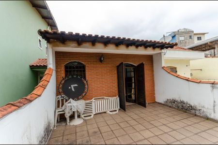 Casa para alugar com 203m², 4 quartos e 2 vagas Casa para alugar com 203m², 4 quartos e 2 vagasSuíte - Sacada