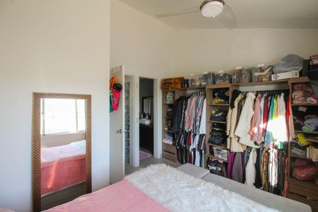 Casa de condomínio à venda com 100m², 3 quartos e 2 vagasSuíte