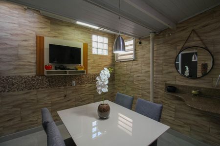 Casa de condomínio à venda com 100m², 3 quartos e 2 vagasÁrea gourmet