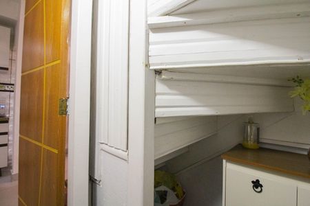 Casa de condomínio à venda com 100m², 3 quartos e 2 vagasLavabo