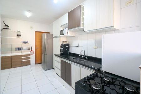 Apartamento à venda com 97m², 3 quartos e 2 vagas Apartamento à venda com 97m², 3 quartos e 2 vagasCozinha