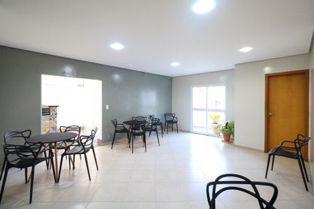 Apartamento à venda com 97m², 3 quartos e 2 vagas Apartamento à venda com 97m², 3 quartos e 2 vagasÁrea comum - Salão de festas