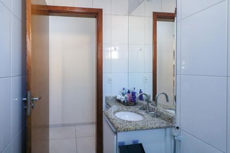 Apartamento à venda com 97m², 3 quartos e 2 vagas Apartamento à venda com 97m², 3 quartos e 2 vagasBanheiro