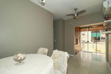 Apartamento à venda com 65m², 2 quartos e sem vagaSala