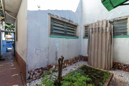 Casa à venda com 350m², 3 quartos e 2 vagasCorredor Lateral