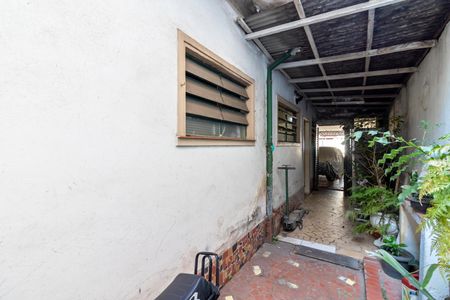 Casa à venda com 350m², 3 quartos e 2 vagasCorredor de Entrada