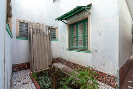 Casa à venda com 350m², 3 quartos e 2 vagasCorredor Lateral