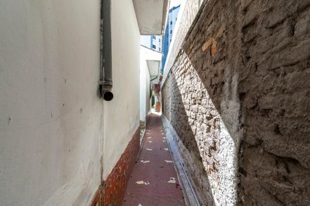 Casa à venda com 350m², 3 quartos e 2 vagasCorredor Lateral