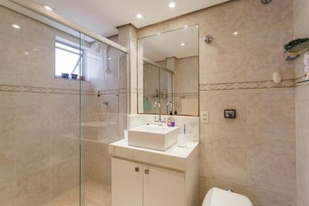 Apartamento à venda com 163m², 3 quartos e 2 vagasBanheiro da Suíte 1