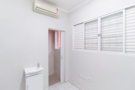 Casa à venda com 233m², 6 quartos e 2 vagas Casa à venda com 233m², 6 quartos e 2 vagasSuíte 3