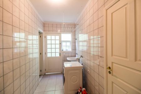 Casa de condomínio para alugar com 268m², 3 quartos e 3 vagasÁrea de Serviço