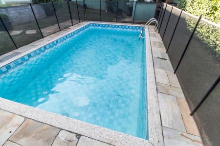 Casa de condomínio para alugar com 268m², 3 quartos e 3 vagasPiscina