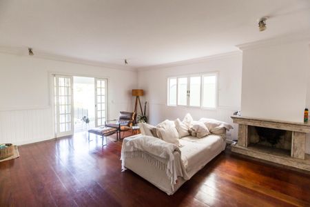 Casa de condomínio para alugar com 268m², 3 quartos e 3 vagasSala