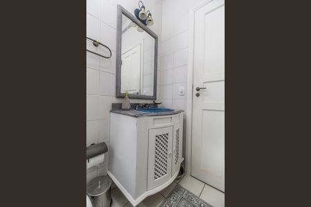 Casa de condomínio para alugar com 268m², 3 quartos e 3 vagasBanheiro