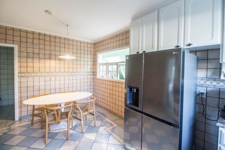 Casa de condomínio para alugar com 268m², 3 quartos e 3 vagasCozinha