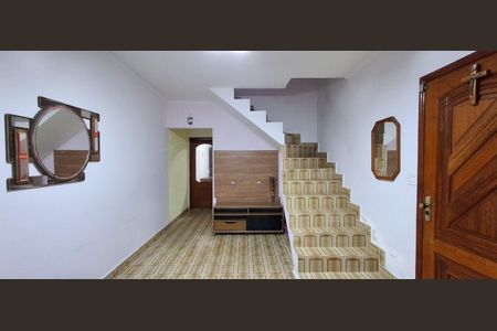 Casa à venda com 128m², 2 quartos e 2 vagas Casa à venda com 128m², 2 quartos e 2 vagasSala