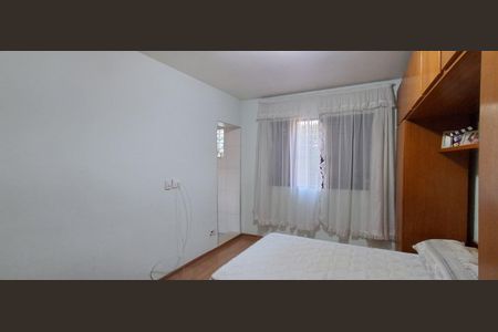 Casa à venda com 128m², 2 quartos e 2 vagas Casa à venda com 128m², 2 quartos e 2 vagasQuarto 2