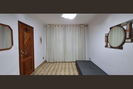 Casa à venda com 128m², 2 quartos e 2 vagas Casa à venda com 128m², 2 quartos e 2 vagasSala