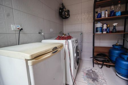 Casa à venda com 92m², 2 quartos e 3 vagas Casa à venda com 92m², 2 quartos e 3 vagasÁrea de serviço