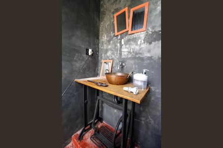 Casa à venda com 92m², 2 quartos e 3 vagas Casa à venda com 92m², 2 quartos e 3 vagasBanheiro de serviço