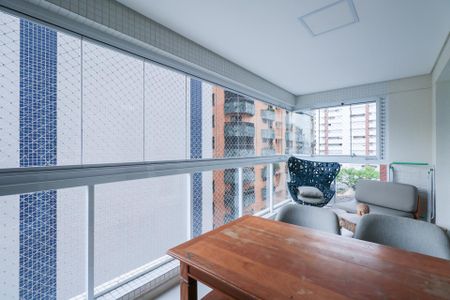 Apartamento à venda com 107m², 3 quartos e 2 vagas Apartamento à venda com 107m², 3 quartos e 2 vagasVaranda Gourmet