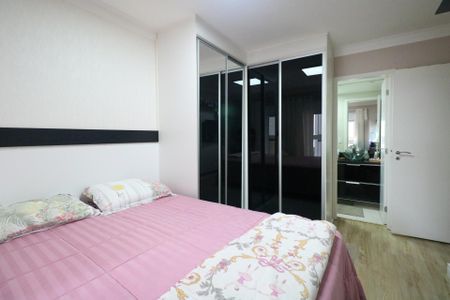 Apartamento à venda com 107m², 3 quartos e 2 vagas Apartamento à venda com 107m², 3 quartos e 2 vagasSuíte