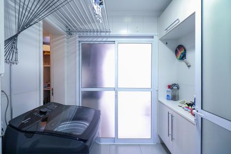 Apartamento à venda com 107m², 3 quartos e 2 vagas Apartamento à venda com 107m², 3 quartos e 2 vagasÁrea de Serviço