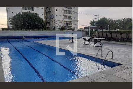 Apartamento à venda com 107m², 3 quartos e 2 vagas Apartamento à venda com 107m², 3 quartos e 2 vagasÁrea comum - Piscina