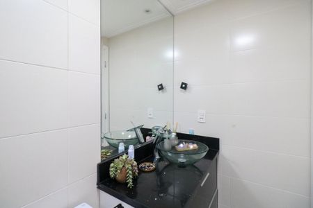 Apartamento à venda com 107m², 3 quartos e 2 vagas Apartamento à venda com 107m², 3 quartos e 2 vagasBanheiro da Suíte
