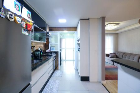 Apartamento à venda com 107m², 3 quartos e 2 vagas Apartamento à venda com 107m², 3 quartos e 2 vagasCozinha