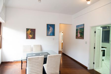 Apartamento à venda com 120m², 2 quartos e 1 vaga Apartamento à venda com 120m², 2 quartos e 1 vagaSala