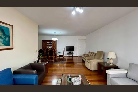 Apartamento para alugar com 163m², 3 quartos e 1 vaga Apartamento para alugar com 163m², 3 quartos e 1 vagaSala