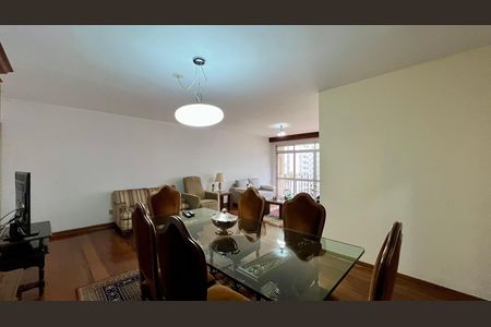 Apartamento para alugar com 163m², 3 quartos e 1 vaga Apartamento para alugar com 163m², 3 quartos e 1 vagaSala de Jantar