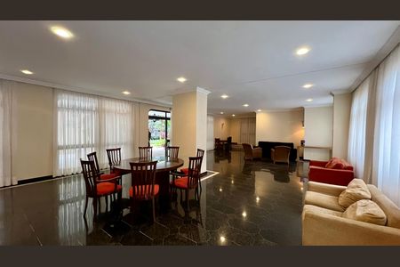 Apartamento para alugar com 163m², 3 quartos e 1 vaga Apartamento para alugar com 163m², 3 quartos e 1 vagaÁrea comum