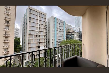 Apartamento para alugar com 163m², 3 quartos e 1 vaga Apartamento para alugar com 163m², 3 quartos e 1 vagaSacada