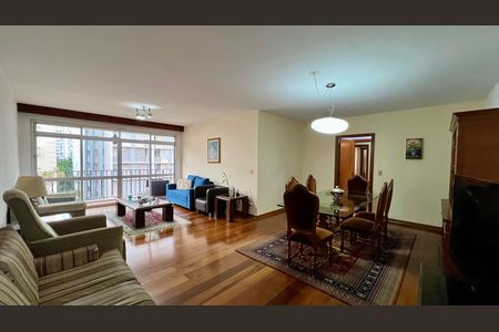 Apartamento para alugar com 163m², 3 quartos e 1 vaga Apartamento para alugar com 163m², 3 quartos e 1 vagaSala