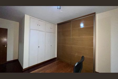 Apartamento para alugar com 163m², 3 quartos e 1 vaga Apartamento para alugar com 163m², 3 quartos e 1 vagaQuarto 1