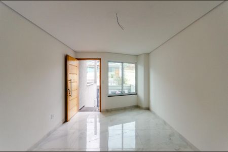 Casa à venda com 146m², 2 quartos e 2 vagas Casa à venda com 146m², 2 quartos e 2 vagasSala