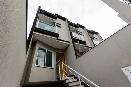 Casa à venda com 146m², 2 quartos e 2 vagas Casa à venda com 146m², 2 quartos e 2 vagasEntrada