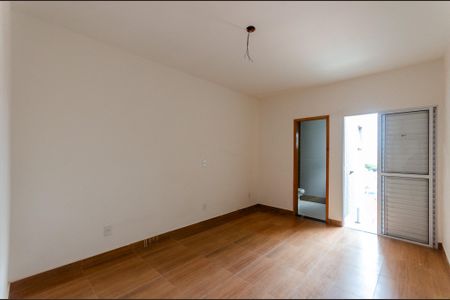 Casa à venda com 146m², 2 quartos e 2 vagasSuíte 2