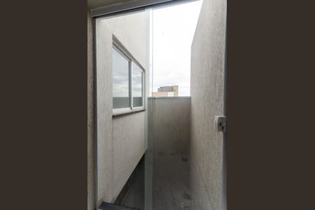 Casa à venda com 146m², 2 quartos e 2 vagasCozinha - Janela