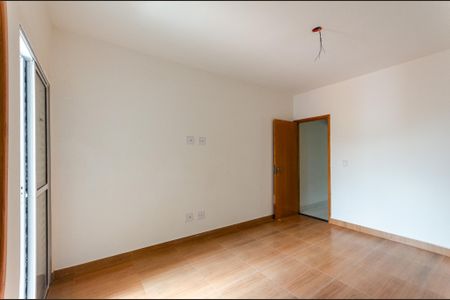 Casa à venda com 146m², 2 quartos e 2 vagasSuíte 2