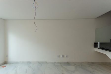 Casa à venda com 146m², 2 quartos e 2 vagasSala