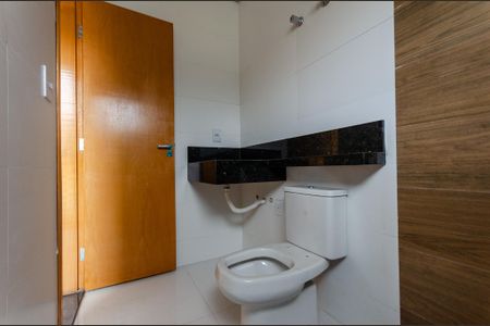 Casa à venda com 146m², 2 quartos e 2 vagasSuíte 1 - Banheiro