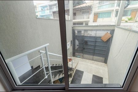 Casa à venda com 146m², 2 quartos e 2 vagasSala - Janela