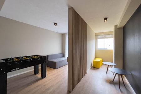 Apartamento para alugar com 52m², 1 quarto e sem vaga Apartamento para alugar com 52m², 1 quarto e sem vagaÁrea comum - Sala de jogos