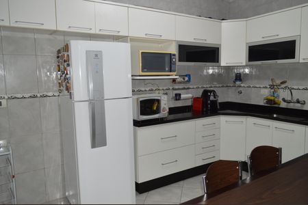 Casa para alugar com 200m², 4 quartos e sem vagaCozinha