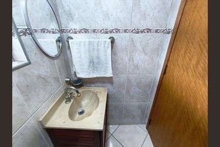 Casa para alugar com 200m², 4 quartos e sem vaga Casa para alugar com 200m², 4 quartos e sem vagaBanheiro de Serviço